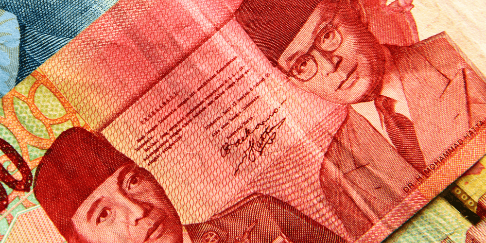 独立宣言書は旧デザインの10万ルピア紙幣に印刷されていました。