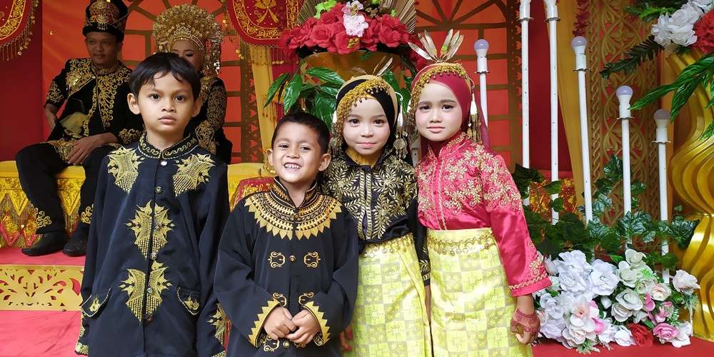 Acehの伝統衣装