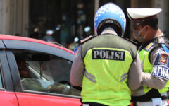 イミグレ・警察・税務署などインドネシアの公的機関のサービスの改善