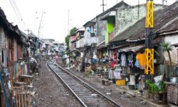 インドネシアで国民の幸福感が高く社会的弱者に対する寄付文化が根付いている理由