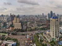 成型機の金型交換にかかる段取回数最小化と納期遵守両立の最適生産スケジュール作成